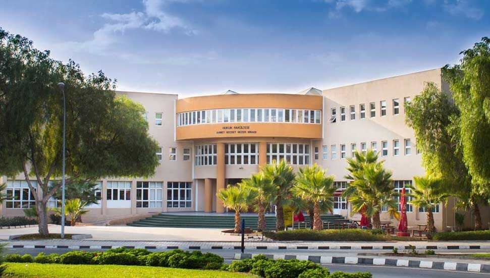 DAÜ Hukuk Fakültesi ev sahipliğinde TOLES sınavı gerçekleştirildi