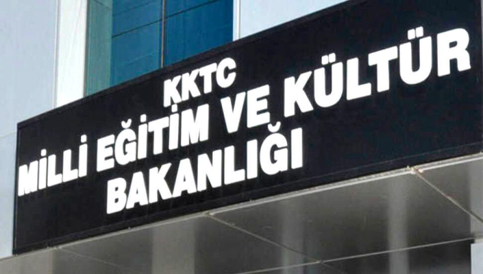 Eğitim Bakanlığı “Her Tablet Bir Gelecek” kampayasıyla öğrencilere destek oluyor