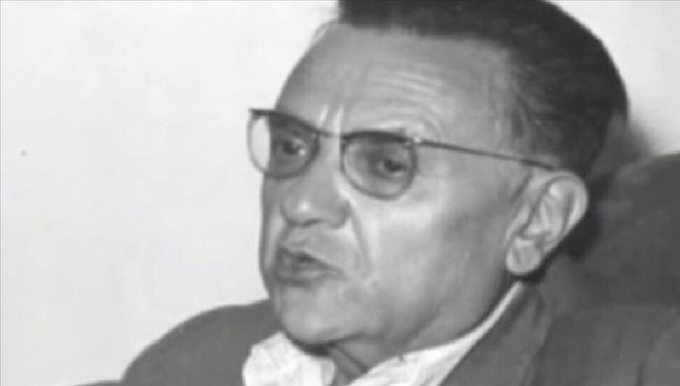 Türk edebiyatında modern anlamda denemelerin öncü ismi: Nurullah Ataç