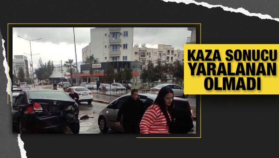 Lefkoşa’da direksiyon hakimiyetini kaybeden sürücü park halindeki iki araca çarptı