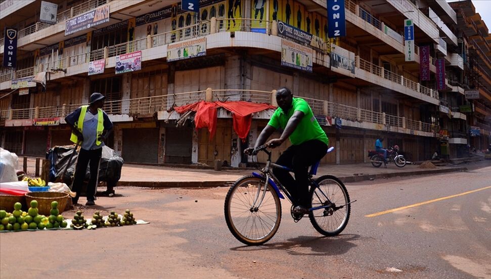 Uganda'da 900'den fazla kişinin açlıktan öldüğü ileri sürüldü