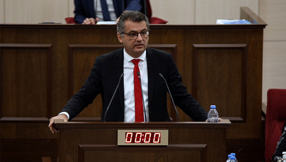 Erhürman uyardı: Ercan’da yaşanabilecek bir olumsuzluktan Bakanlar Kurulu sorumlu olacak