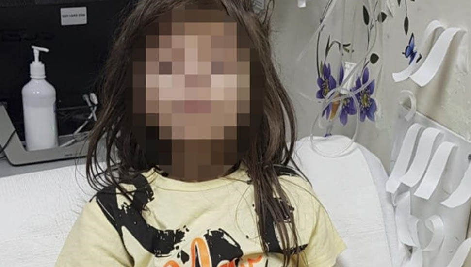 Türkiye'de çöp evde bulunan çocuk Antalya'da koruma altına alındı