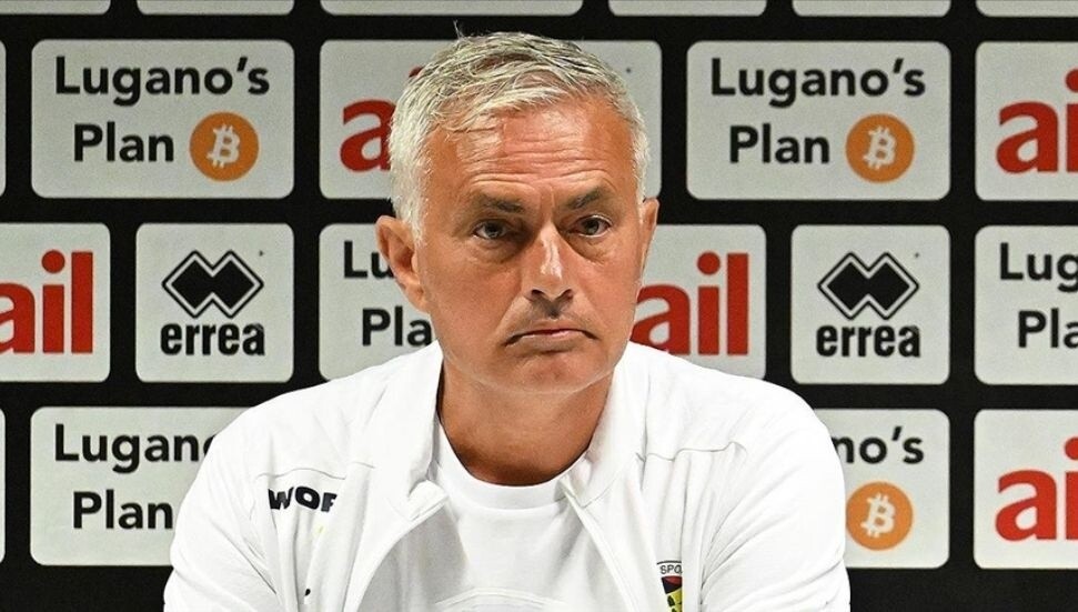Fenerbahçe Teknik Direktörü Mourinho: 18 maçtır yenilmiyor olma sebebimiz zorluklara karşı gösterdiğimiz ruhtu