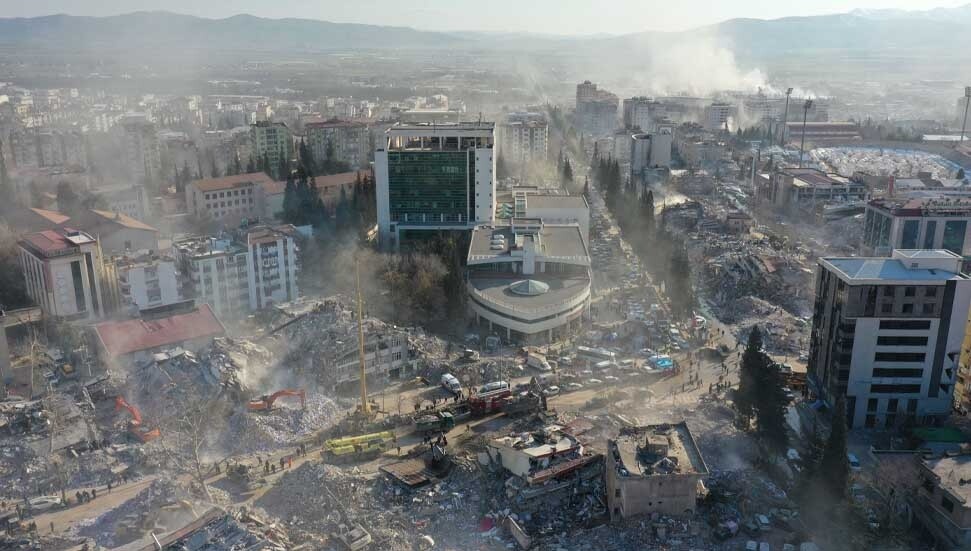 Depremde 115 kişi hayatını kaybetmişti: Sitenin müteahhidi ölenleri suçladı