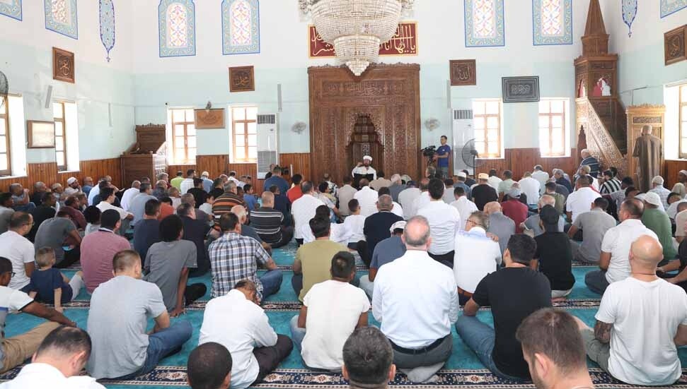 Bazı camilerde Erenköy şehitleri ve Gazze'de hayatını kaybedenler için mevlit okutuldu