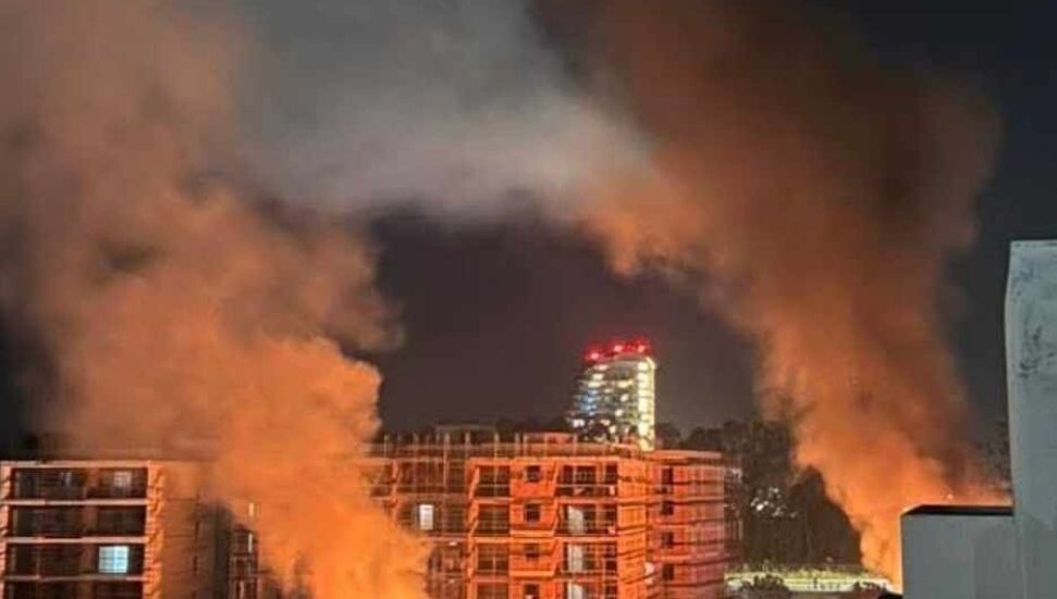 Limasol Limanı yakınında patlamaların da olduğu yangın korkuttu