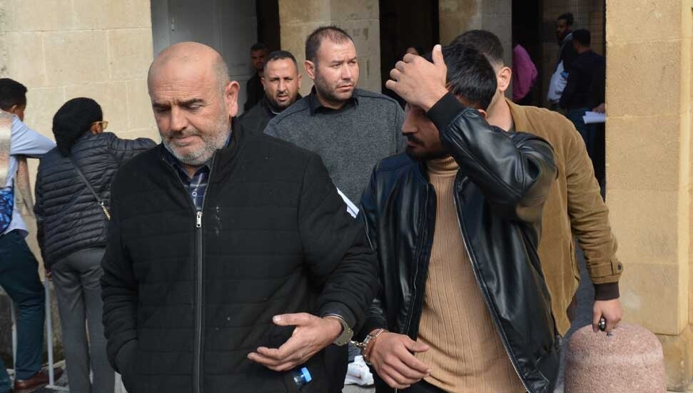 TIR dorsesi içerisinde ülkeye mülteci getiren zanlılara ek tutukluluk
