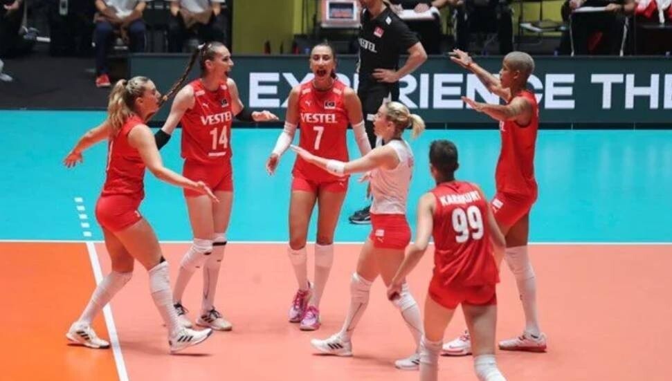 Türkiye, Fransa'yı set vermeden mağlup etti