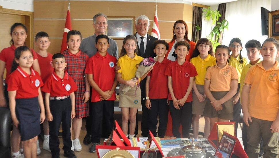 Mahmut Özçınar: Bugün ziyaret ettikleri makamları gelecekte çocukları yönetecek