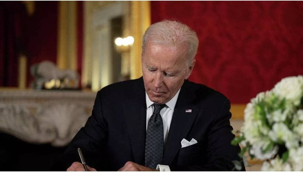 Biden'ın, başkanlık devrinden bir gün önce siyahi Mason Locası'na kabul edildiği duyuruldu