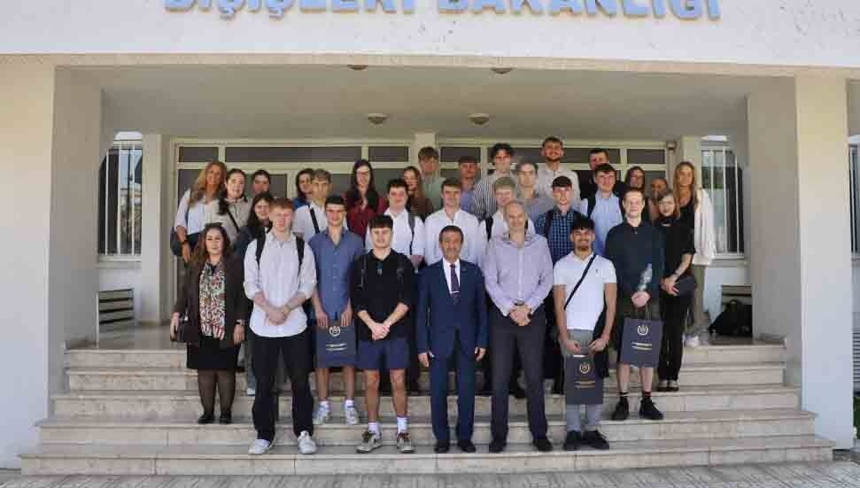 Tahsin Ertuğruloğlu, Newcastle Üniversitesi öğrencilerine Kıbrıs davasını anlattı