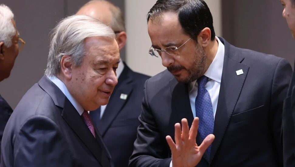 Hristodulidis ile Guterres Fransa’da bir araya geldi: Müzakerelerin yeniden başlaması vurgulandı