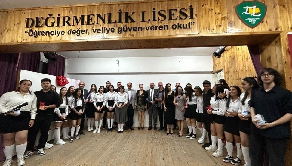 Değirmenlik Lisesi’nin geleneksel hale gelen yıl sonu müsameresi yapıldı