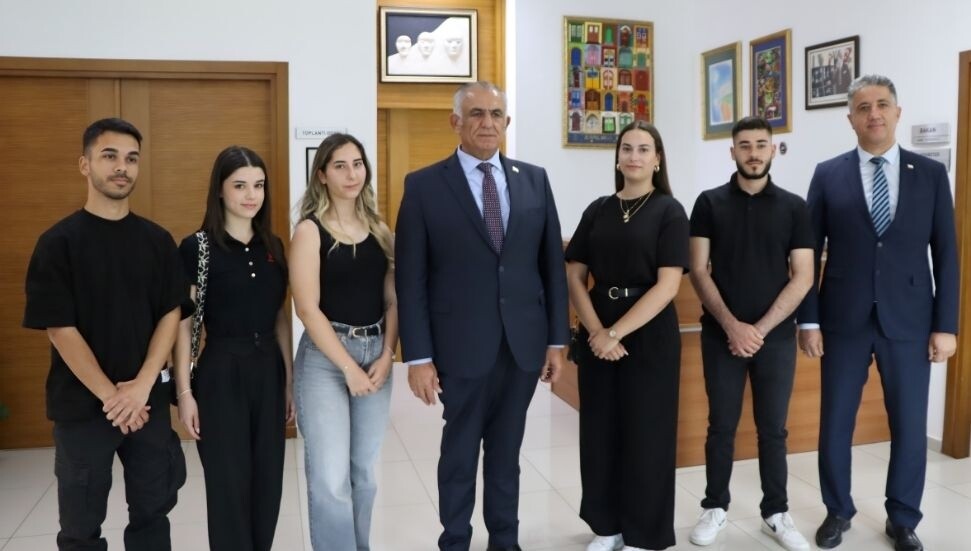 Nazım Çavuşoğlu, AÖA Öğrenci Konseyi ile görüştü: Bugün güzel bir uzlaşı sağladık