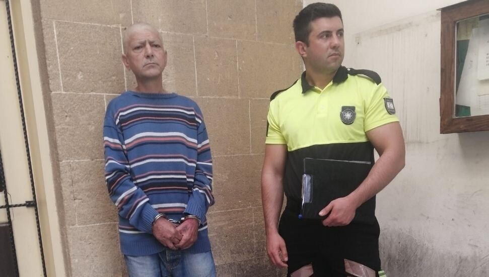Lapta'da bir araçtan 11 bin 200 TL çaldığı tespit edilen zanlı cezaevine gönderildi