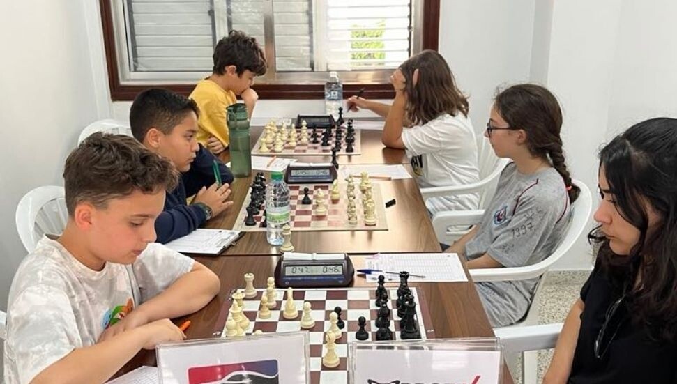 3. Gümüş At Müessese Satranç Turnuvası'nda Selin Soyer Collections liderliğini sürdürüyor