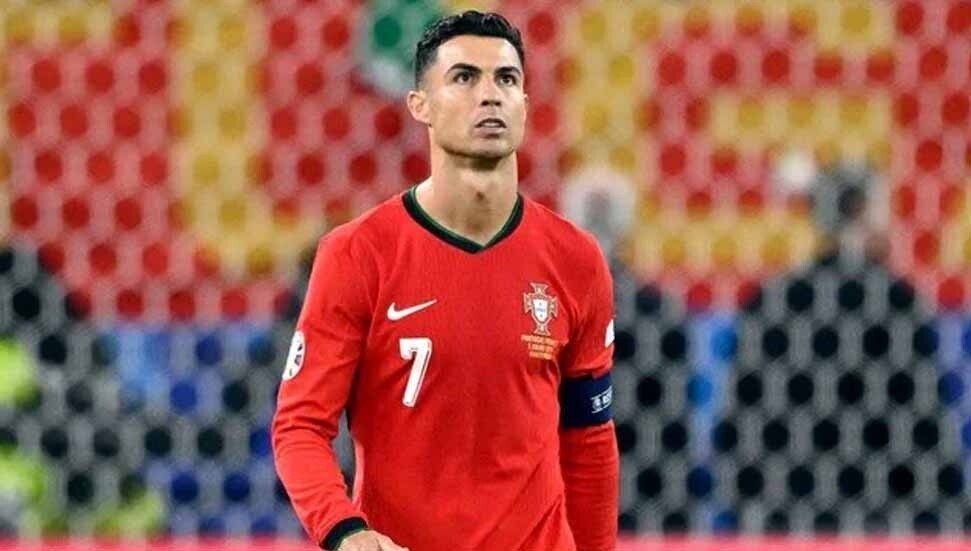 Cristiano Ronaldo, futbol tarihinde 900 gol atan ilk futbolcu oldu