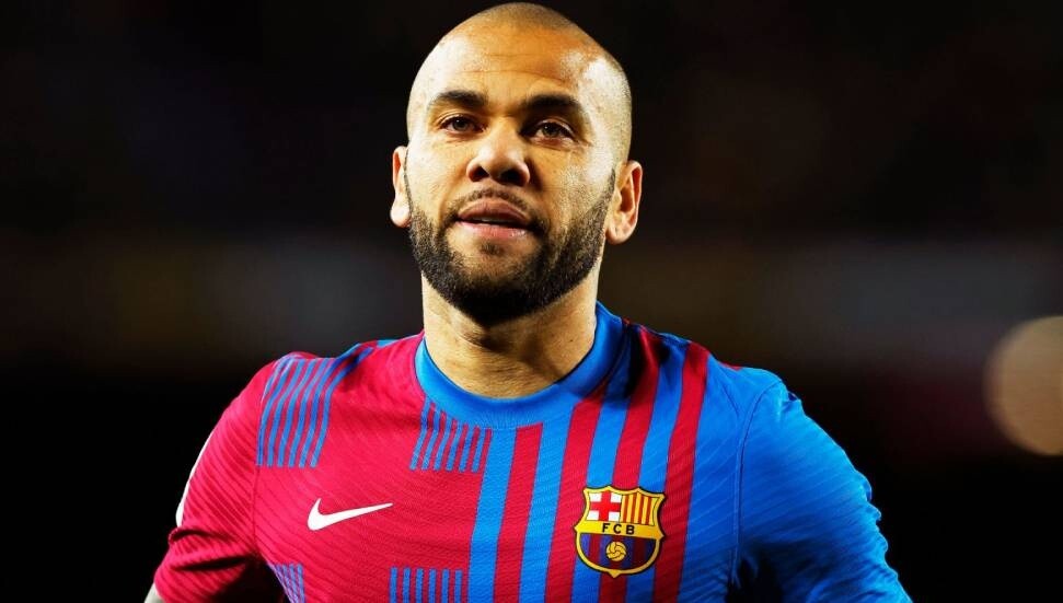 Dani Alves'e 4.5 yıl hapis cezası