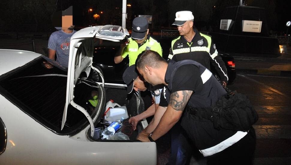 2 bin 173 araç sürücüsü kontrol edildi: 364 yasal işlem, 2 tutuklu
