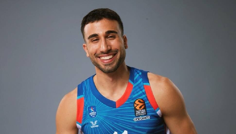Kıbrıslı Türk sporcu Türkiye'ye döndü: Erten Gazi, Esenler Erokspor’da
