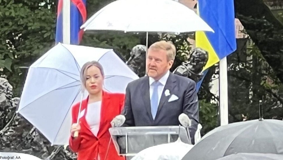 Hollanda'da Kral ülkenin kölelikteki tarihi rolü için 'özür diledi'