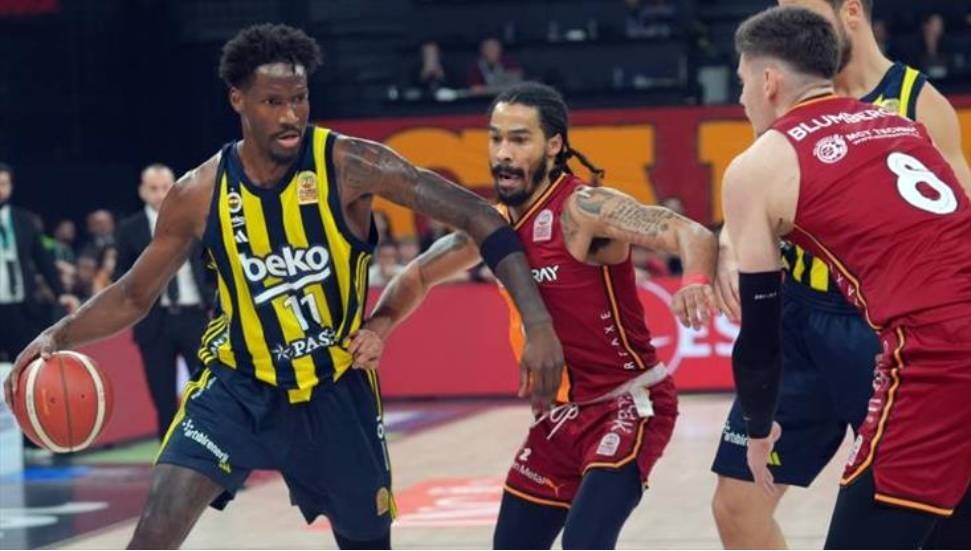 Fenerbahçe Beko, Galatasaray'ı deplasmanda devirdi