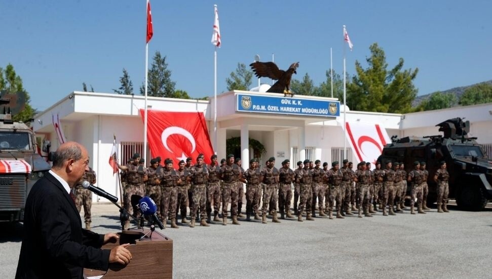 Cumhurbaşkanı Ersin Tatar, Polis Özel Harekatı Müdürlüğü'nü ziyaret etti