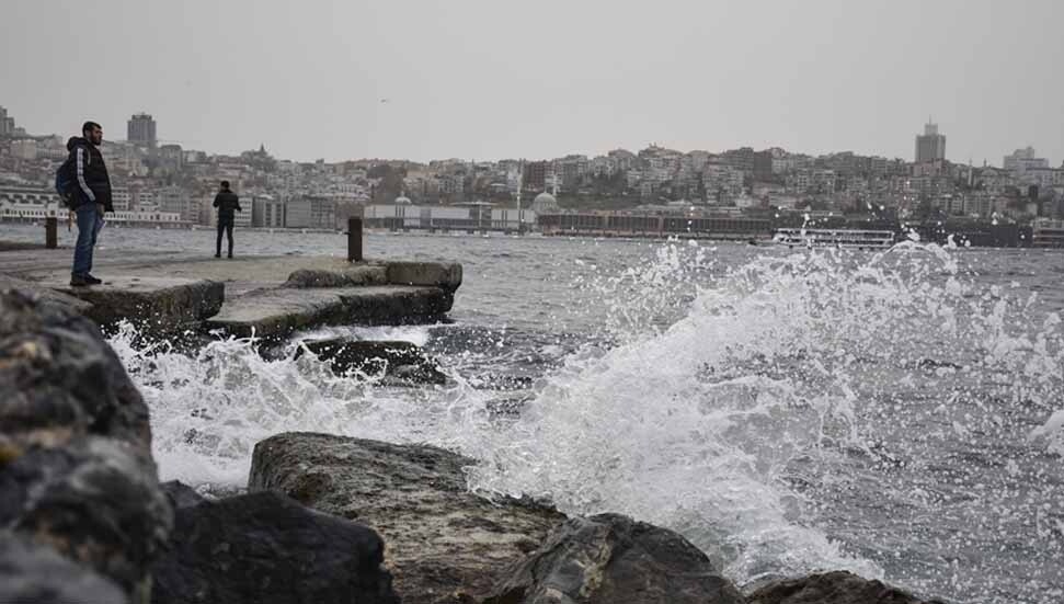 Türkiye’de 8 il için 'sarı' uyarı: Sağanak ve fırtınaya dikkat