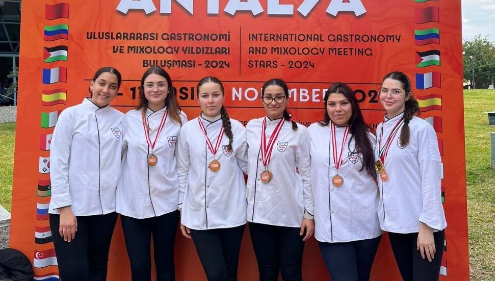 Haydarpaşa Ticaret Lisesi, Game Of Food GastroAntalya’da “Yılın En İyi Lisesi” kupasını aldı