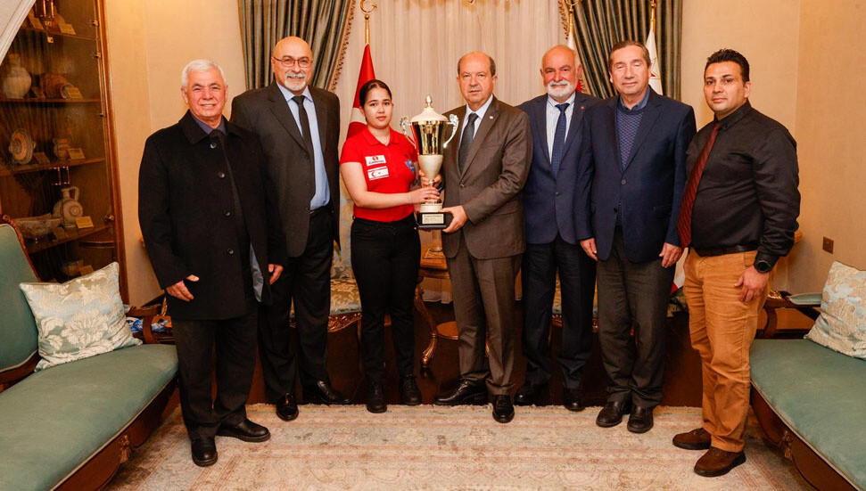 Cumhurbaşkanı Tatar, Bilardo Federasyonu yönetimi ve milli sporcu Ghaffari’yi kabul etti