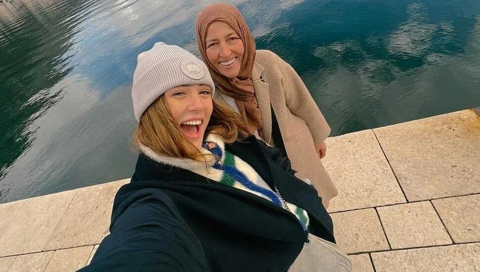 Filenin Sultanları'ndan Zehra Güneş annesiyle tatilde