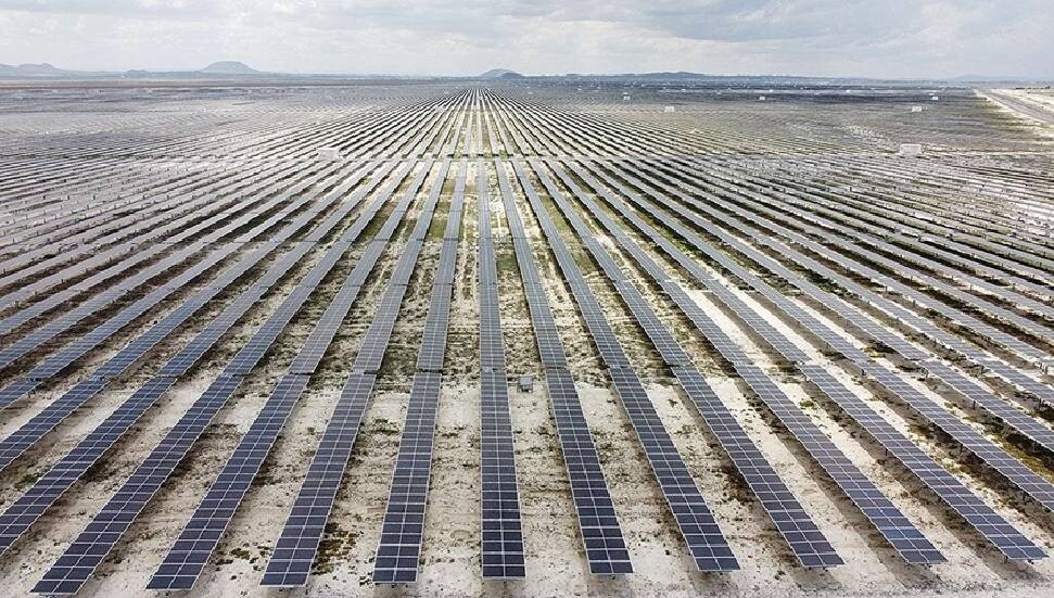 Glimmering Sea of Solar as China Expands Desert Installation