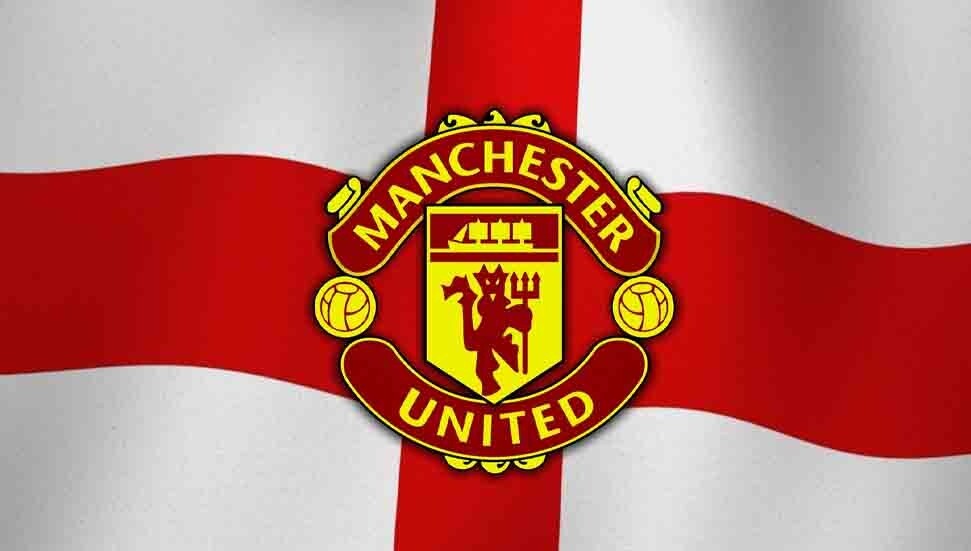 Manchester United, Altay Bayındır onuruna stadında Türk bayrağı dalgalandırdı