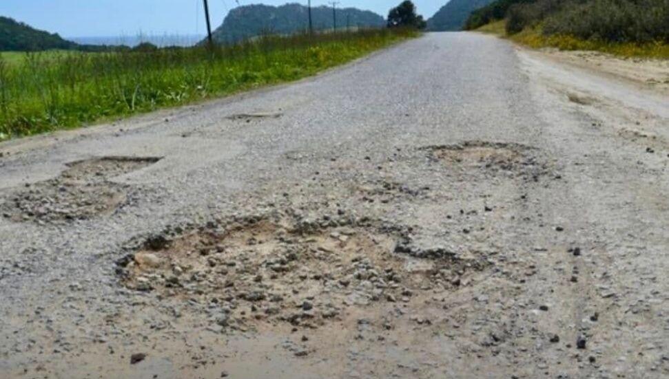 Dipkarpaz-Zafer Burnu ana yolu projesine ilişkin basın toplantısı düzenleniyor