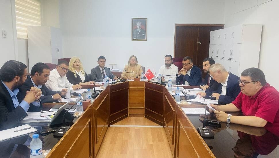 Hukuk Komitesi gündemindeki yasa önerilerini görüştü