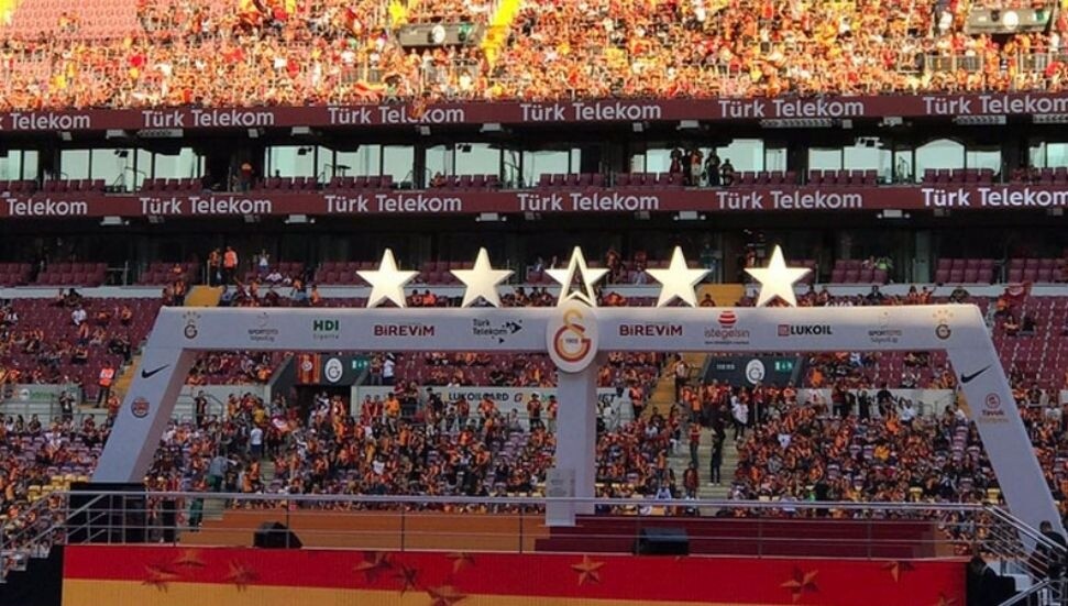 Galatasaray Clinch 25th Title, add Historic 5th Star Feat