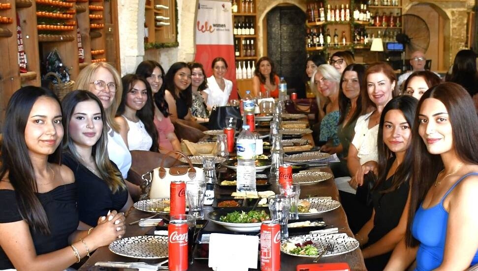 DAÜ öğrencileri Geek Girl Dinner yemeğinde rol modellerle buluştu