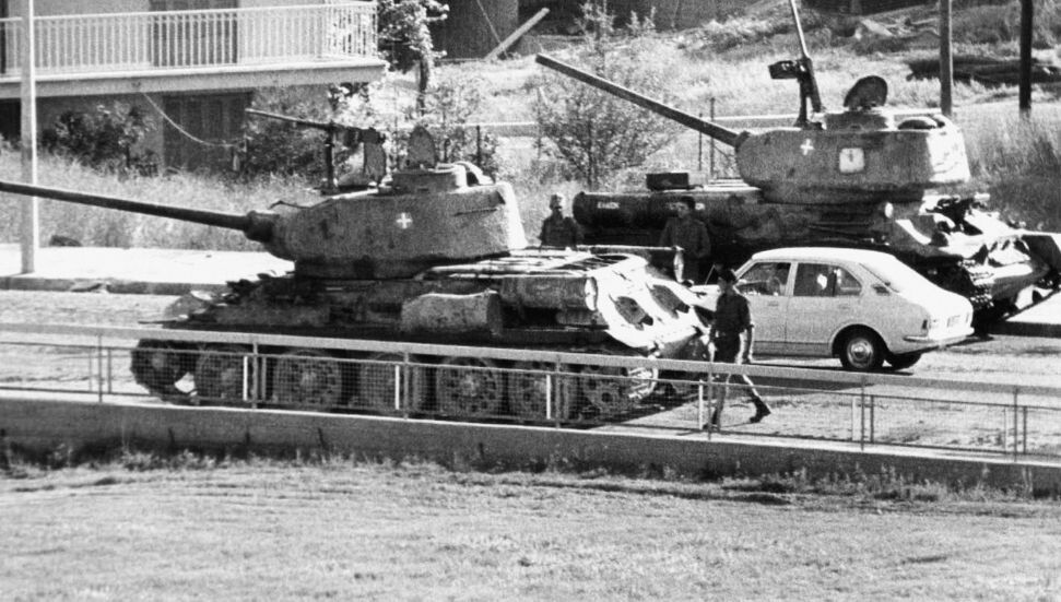 Güney Kıbrıs'ta anket: 1974 darbesinin sorumlusu Yunan Cuntası olarak görülüyor