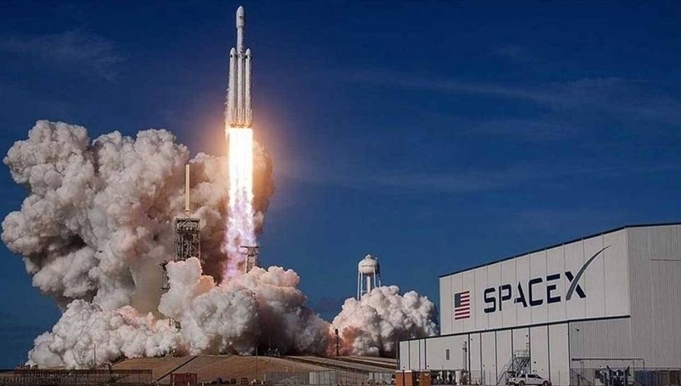 Güney Kore, 5'inci casus uydusunu SpaceX roketiyle uzaya gönderdi