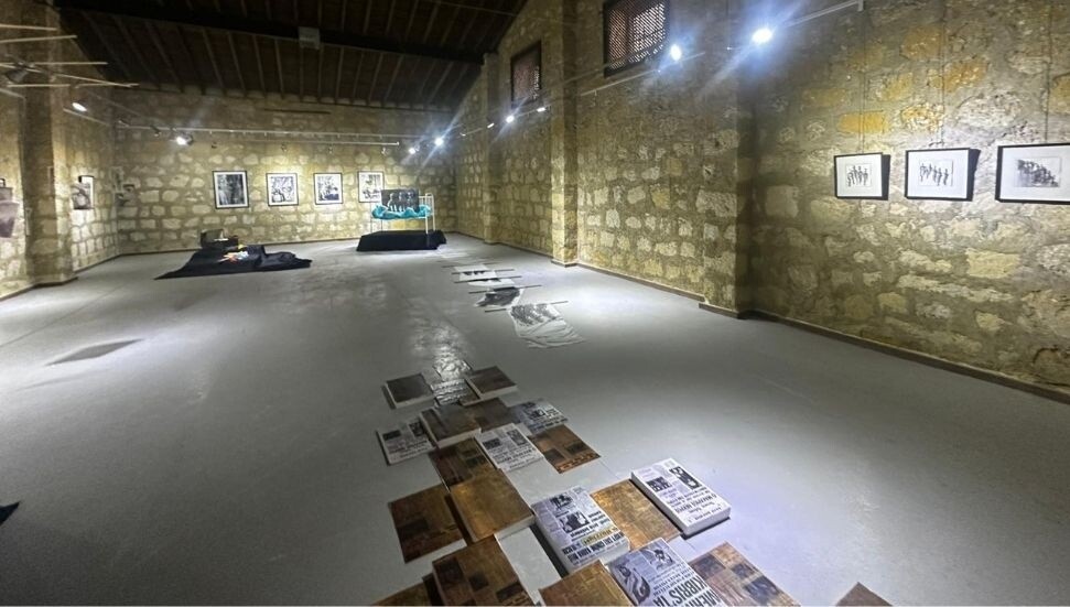 Genç sanatçı Hasan Kayıplar'dan "Melted Borders" sergisi: Bellek ve göçün izinde bir yolculuk