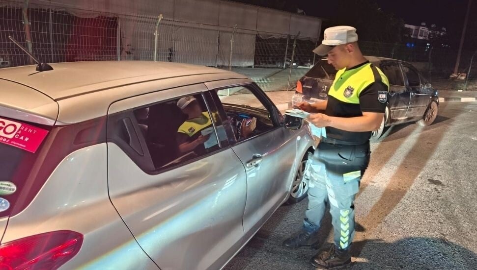 Dört ilçede eş zamanlı asayiş ve trafik denetimi: 10 kişi tutuklandı, 45 araç trafikten men edildi