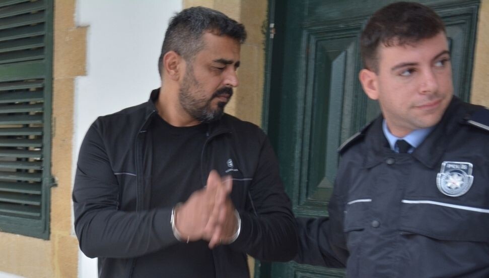 Ercan'da, kanunsuz silah taşımakla itham edilen zanlı, teminatla serbest