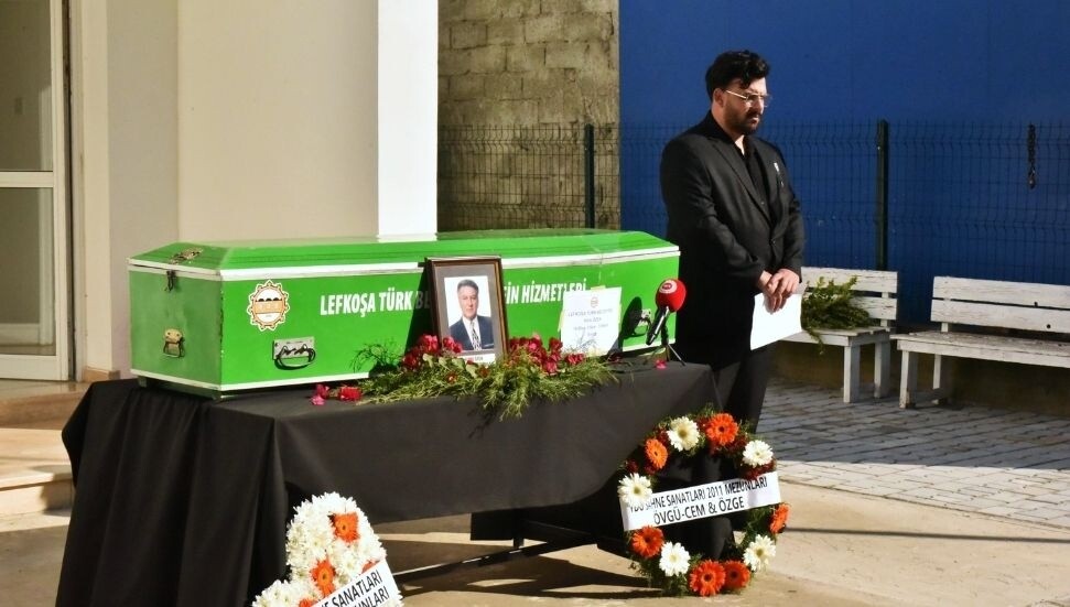 Devlet Tiyatroları’nın kurucularından Hilmi Özen son yolculuğuna uğurlandı