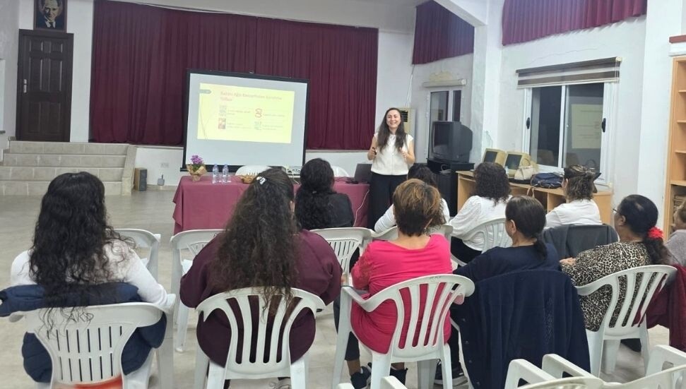 DAÜ’den kadın sağlığına farkındalık eğitimi: Rahim ağzı kanserine karşı bilinç artırıldı