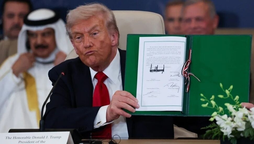 Trump Declares End of Gaza War as Last Israeli Hostages Swapped for Palestinian Detainees