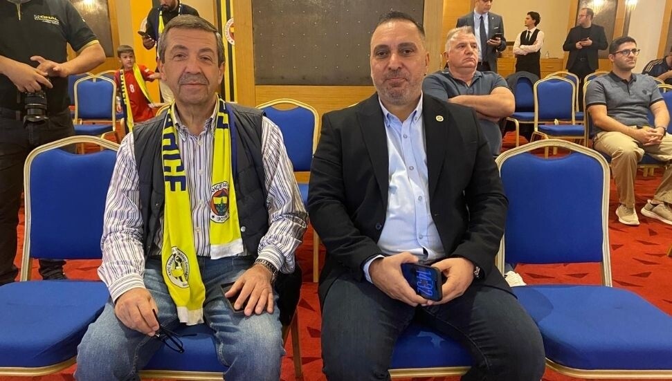 Fenerbahçeli İş İnsanları Derneği’nin 3'üncü Olağan Genel Kurulu'nda Aliusta yeniden başkan seçildi