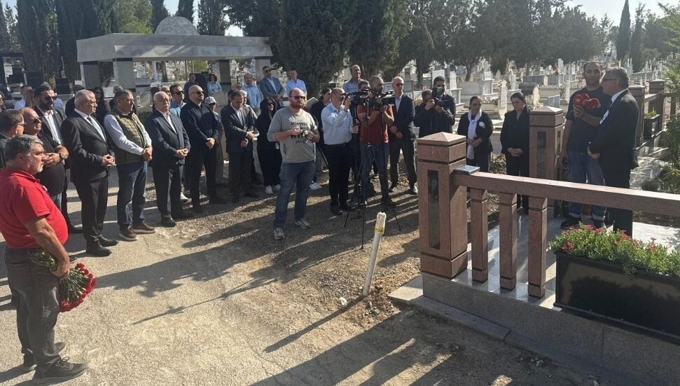 Salih Miroğlu, 20’nci ölüm yıl dönümünde mezarı başında anıldı: Onu her zaman hatırlayacağız