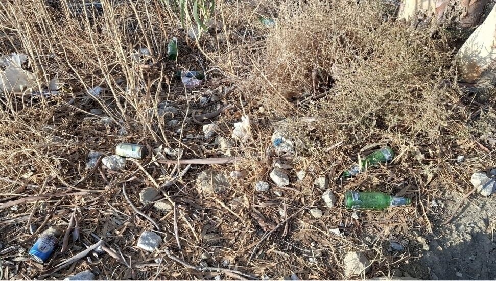 Gürkut'tan Değirmenlik yolundaki çöp kirliliğine tepki: Sorumluluk hissedin azıcık yahu!