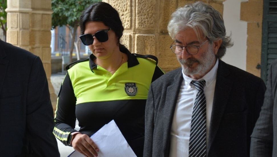 Ercan Havaalanı’ndaki Duty Free dükkanından ürün çalmakla itham ediken zanlı 15 gün tutuklu